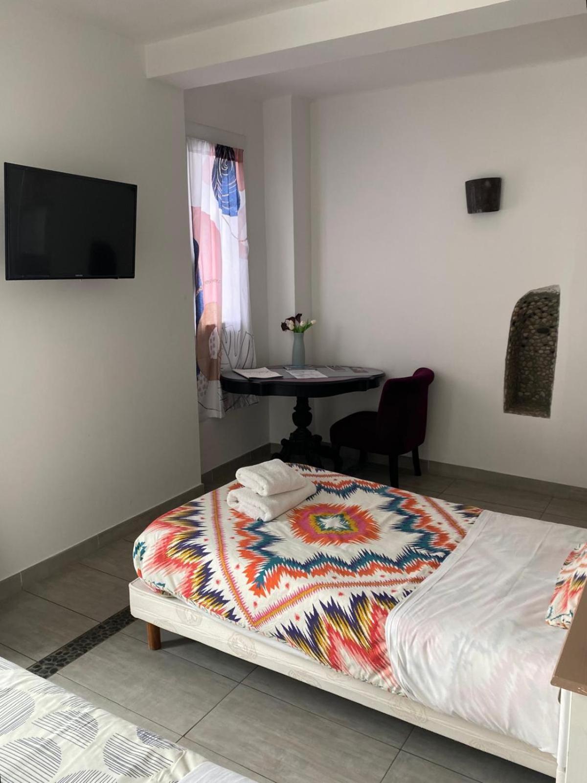 Auberge Les Galets Peyruis Kültér fotó